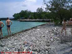 isole maldive fotografie delle lamentele, disguidi, disservizi e i reclami dei disagi subiti da Cristina e Juan nei confronti del tour operator swantour per i disagi e i disservizi subiti  durante il viaggio  al giravaru resort isola di giraavaru atollo di male nord nel dicembre 2007 a natale 2007