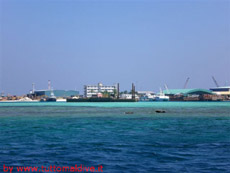 lamentele isole maldive inceneritore di fronte a giravaru