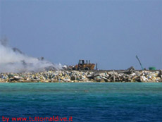 lamentele isole maldive inceneritore di fronte a giravaru